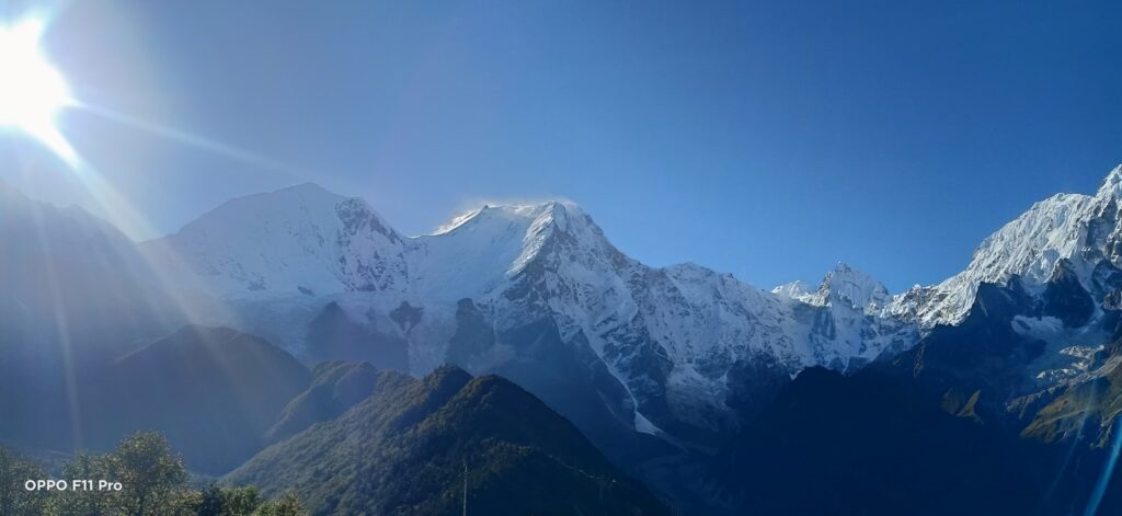 majestic-mountainsfrom-manang